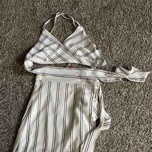 Navy & off white skirt/top set!